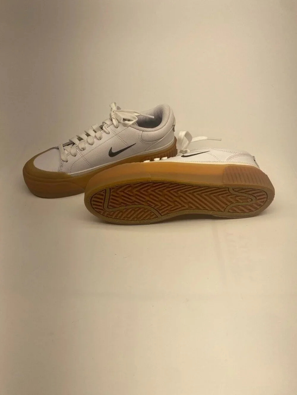 Nike Womens Court Legacy Lift White Gum Sole Platform Shoes  Sz 11